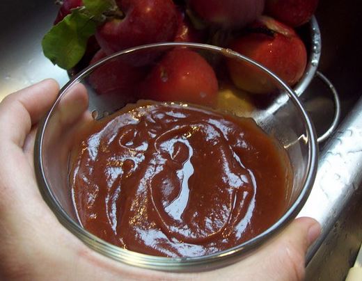 Apple Butter Spread: Many Ways to Use Apples (15 Apple Fruit Uses & Recipe Ideas)